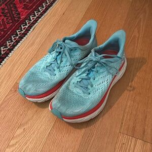 Hoka Clifton 8 sneakers